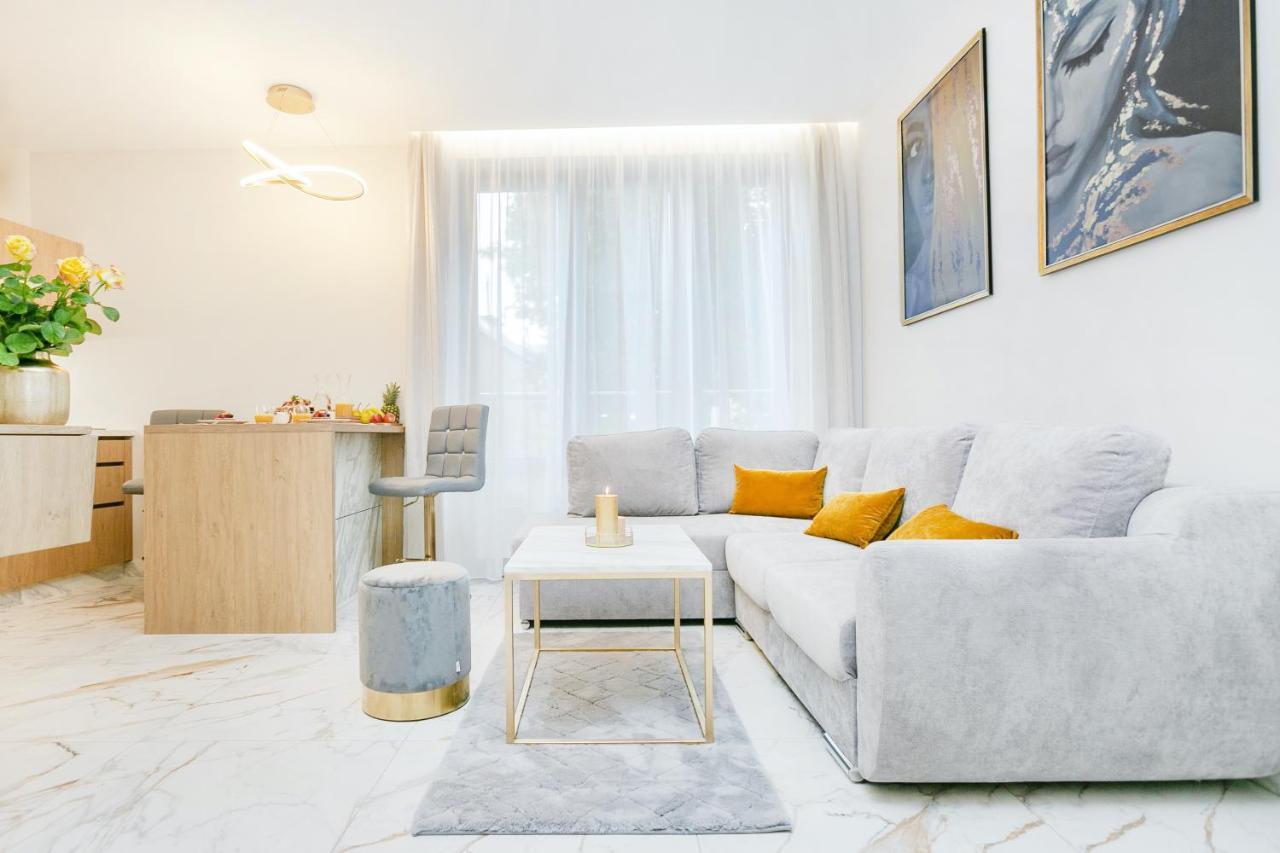 Golden Queen Apartments Old Town كراكوفيا المظهر الخارجي الصورة