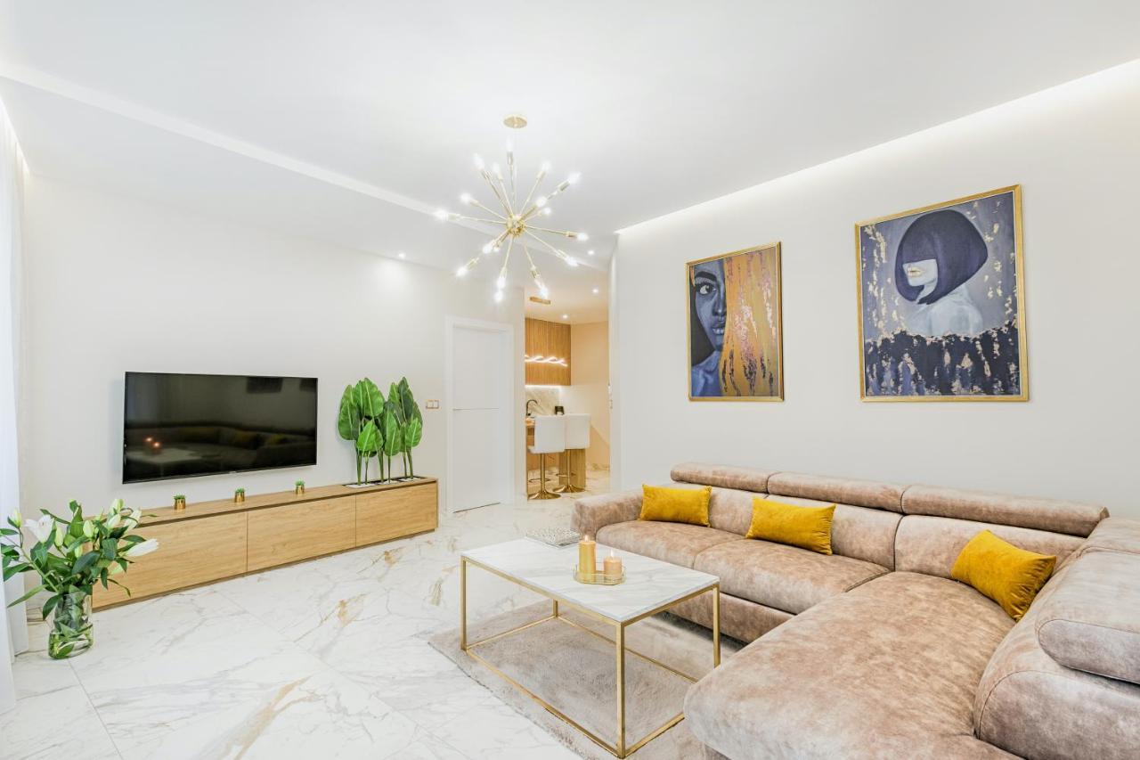 Golden Queen Apartments Old Town كراكوفيا المظهر الخارجي الصورة