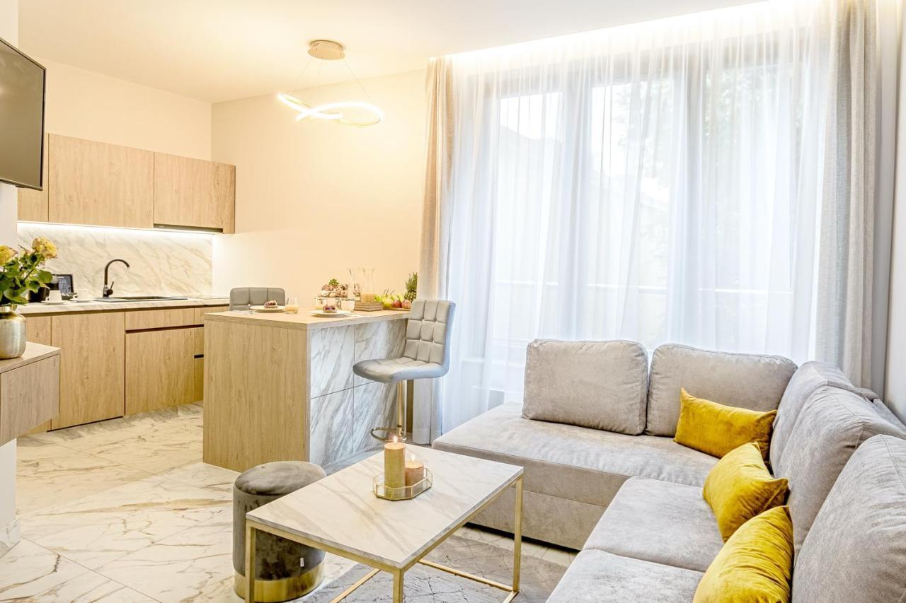 Golden Queen Apartments Old Town كراكوفيا المظهر الخارجي الصورة