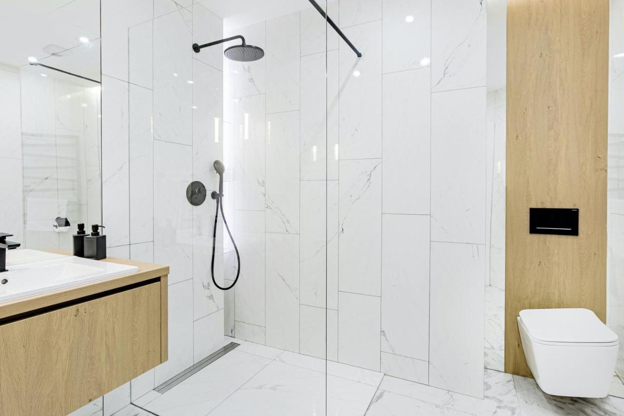 Golden Queen Apartments Old Town كراكوفيا المظهر الخارجي الصورة