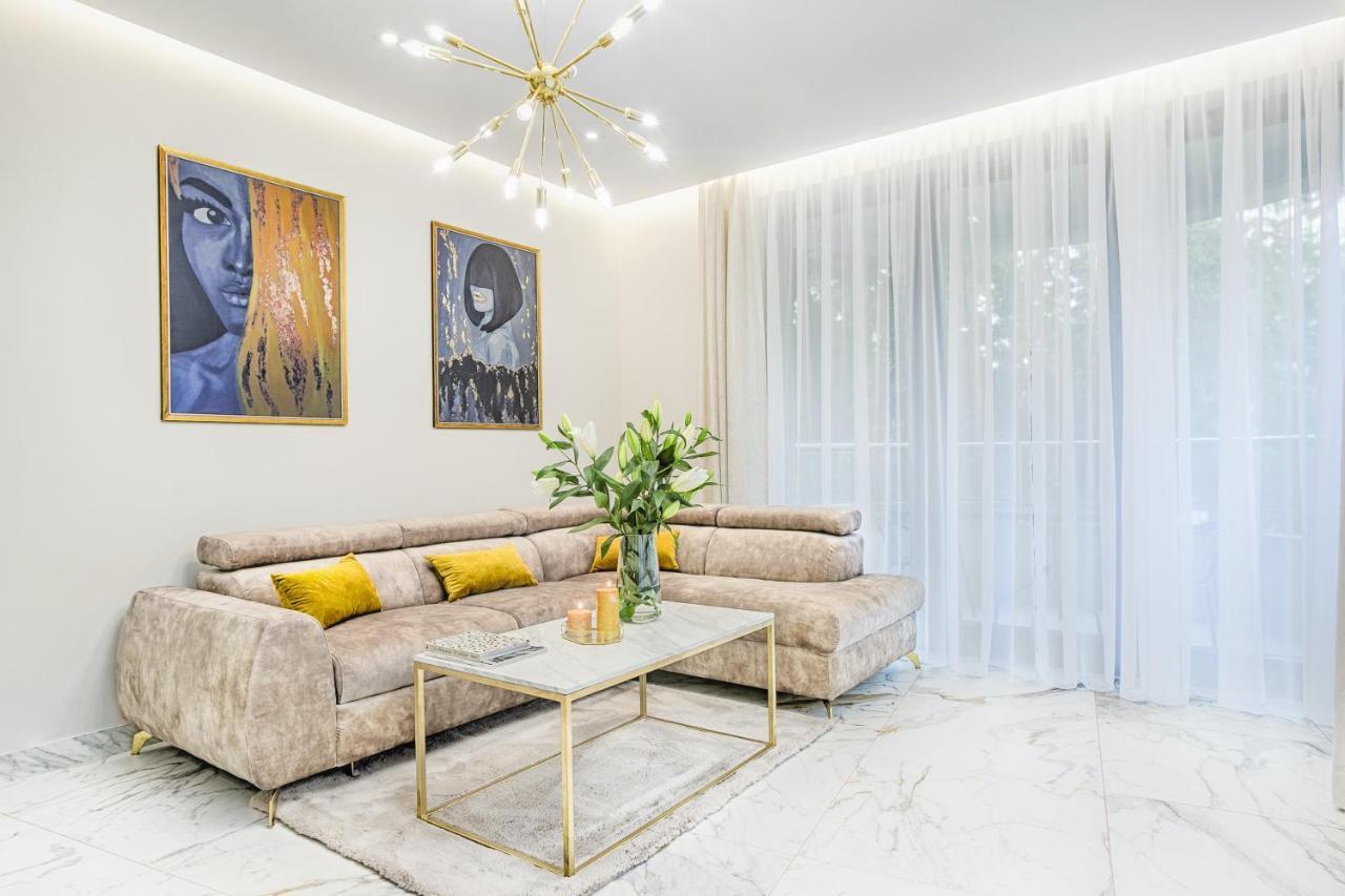 Golden Queen Apartments Old Town كراكوفيا المظهر الخارجي الصورة