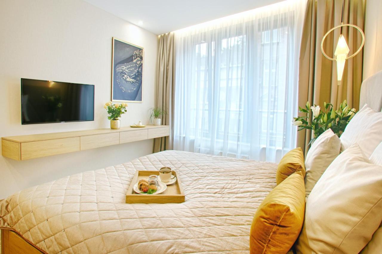Golden Queen Apartments Old Town كراكوفيا المظهر الخارجي الصورة