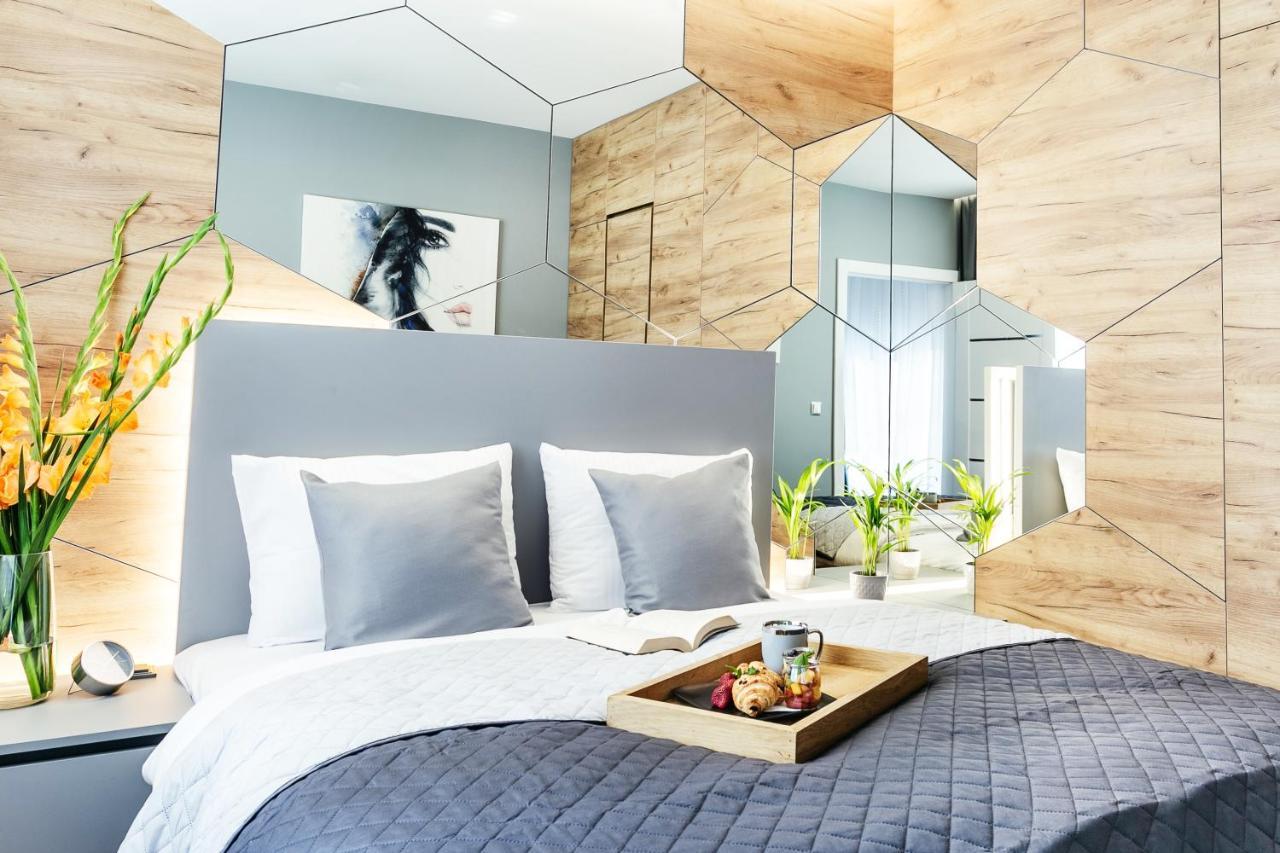 Golden Queen Apartments Old Town كراكوفيا المظهر الخارجي الصورة